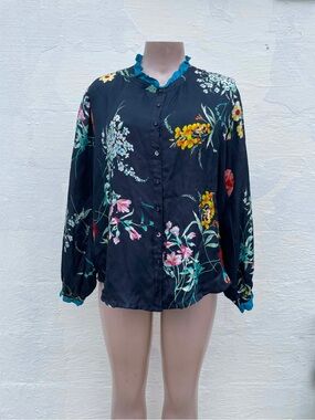 Johnny Was Black Floral Ruffle-Collar Button Blouse